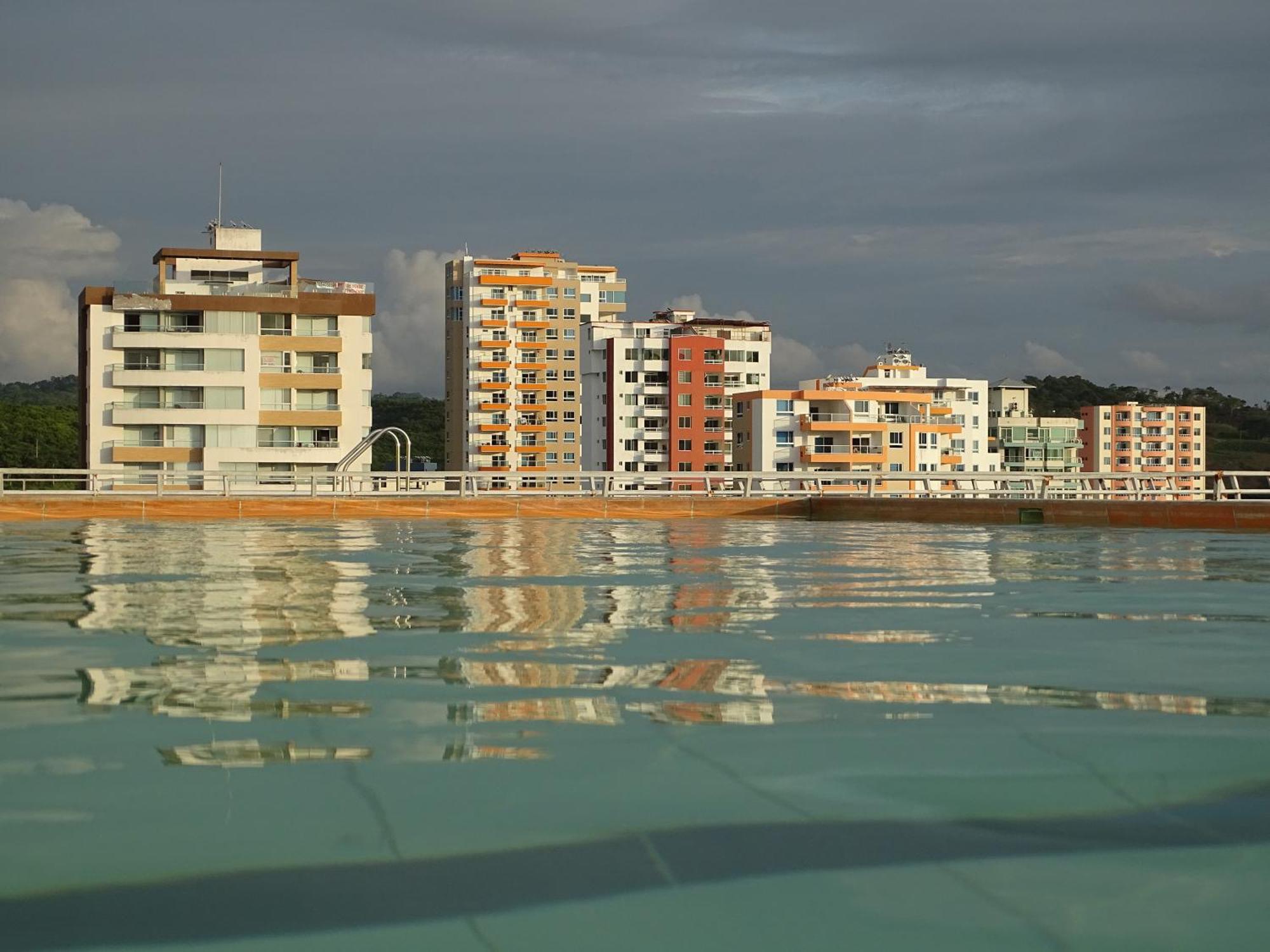 Moderno Departamento Familiar Con Vista Al Mar Y Wi-fi
